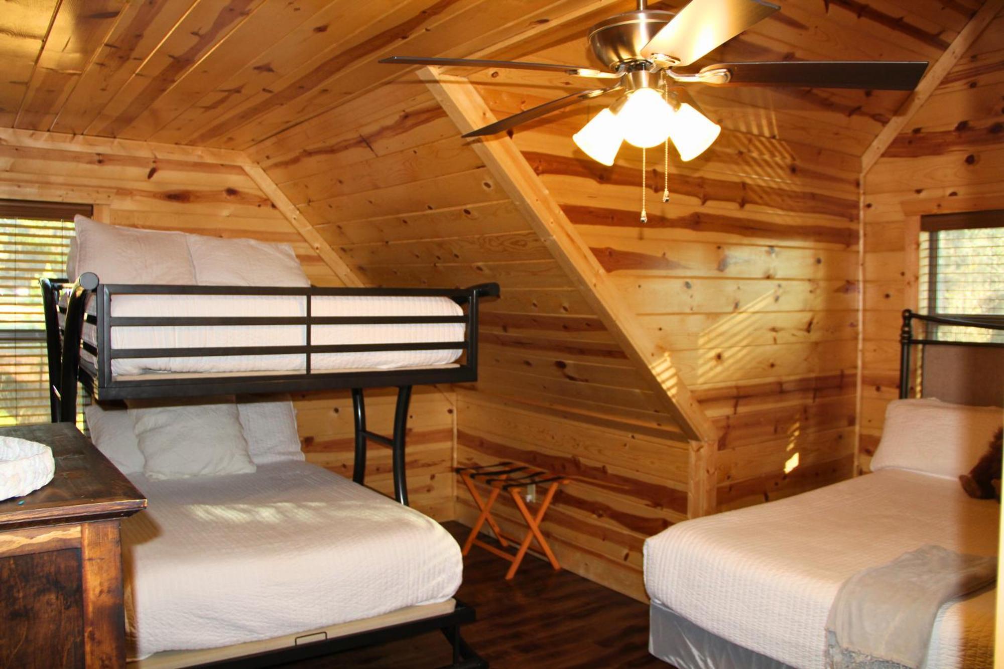 4Br/3Bth Family Cabin With A Hot Tub, Sleeps 14 بروكن بو المظهر الخارجي الصورة