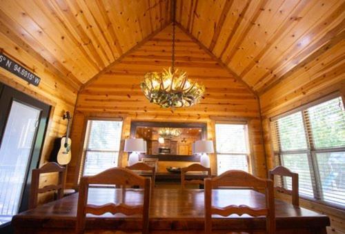 4Br/3Bth Family Cabin With A Hot Tub, Sleeps 14 بروكن بو المظهر الخارجي الصورة